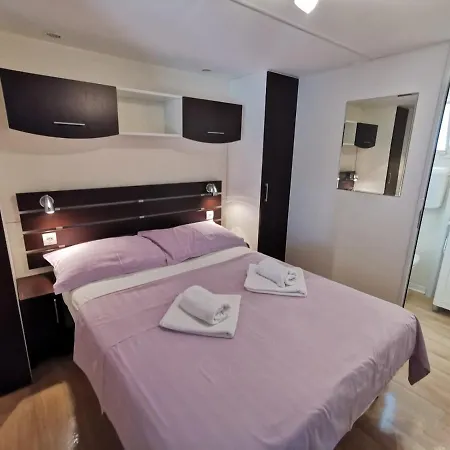 Κάμπινγκ Mobile Homes Marita Šimuni