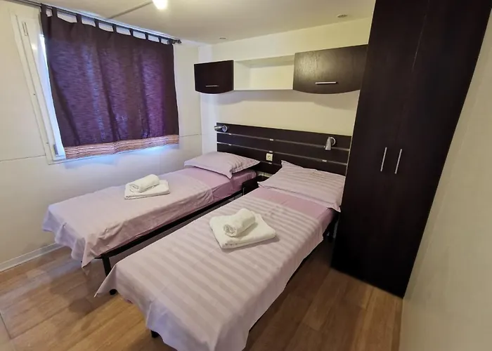 Mobile Homes Marita 캠프장 Šimuni