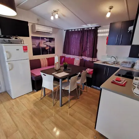 Kemping Mobile Homes Marita Šimuni